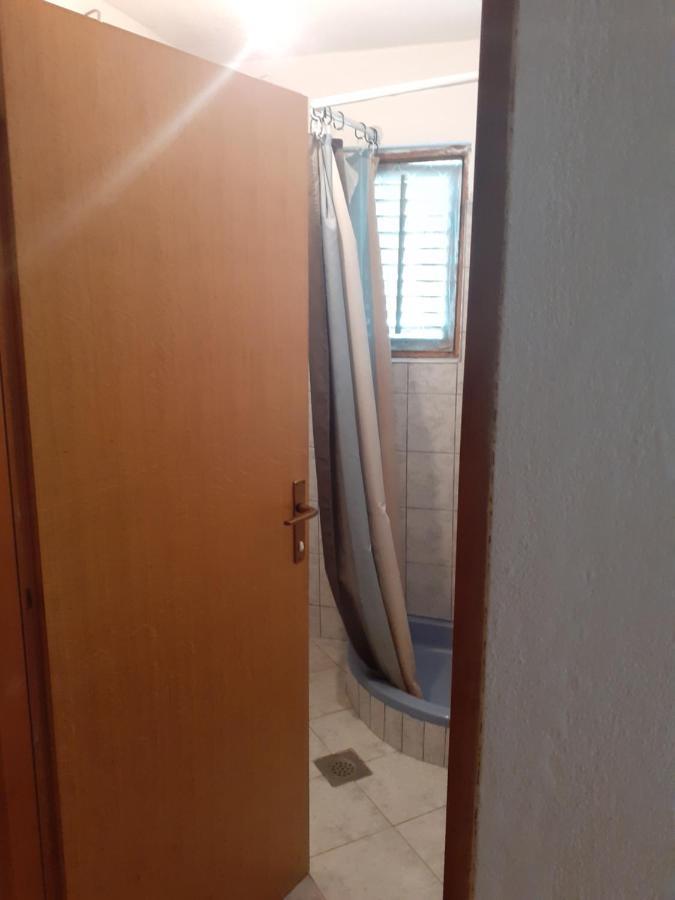 Apartments Mara Bela Karlobag Dış mekan fotoğraf