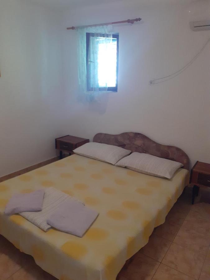 Apartments Mara Bela Karlobag Dış mekan fotoğraf