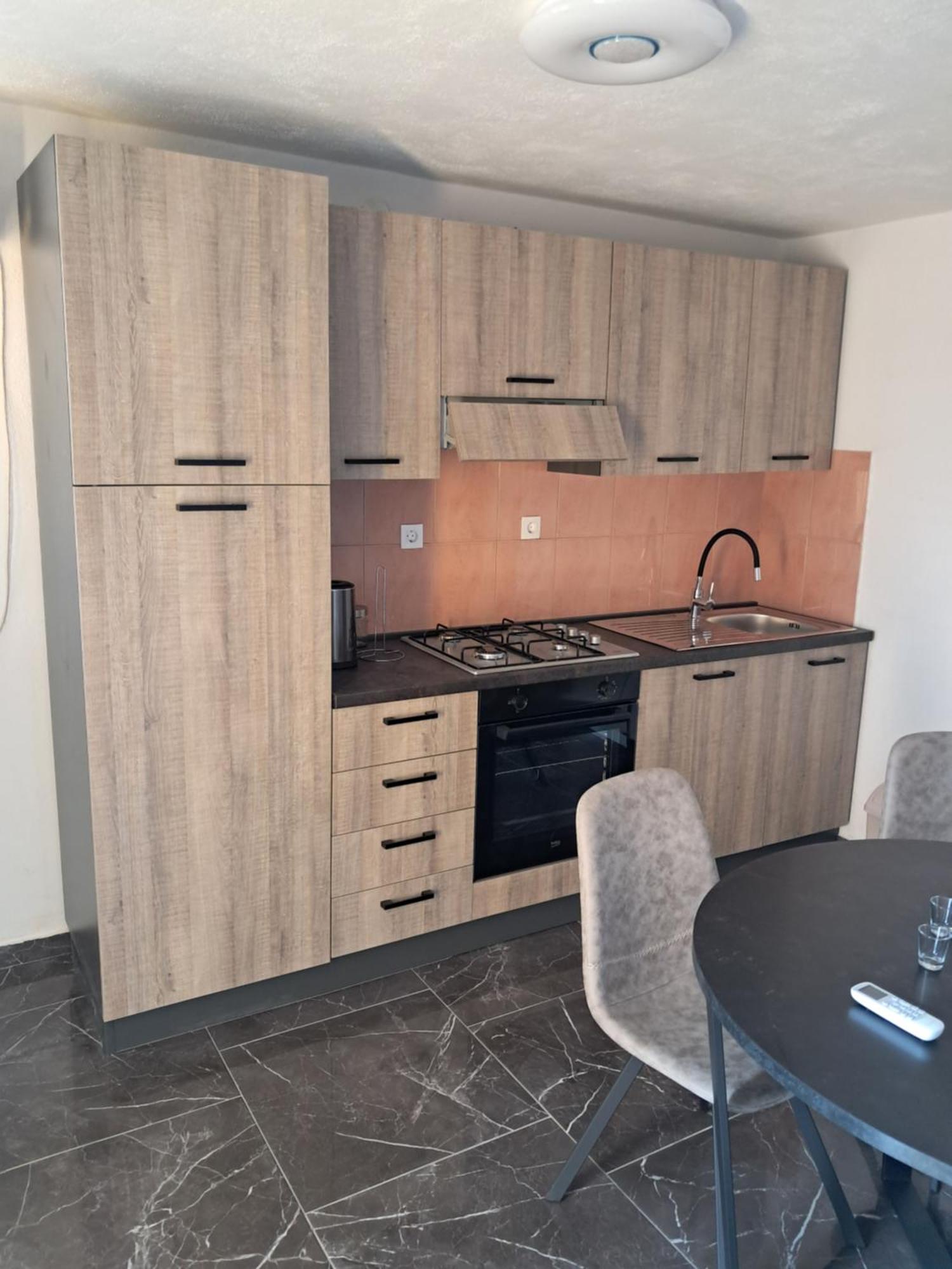 Apartments Mara Bela Karlobag Dış mekan fotoğraf