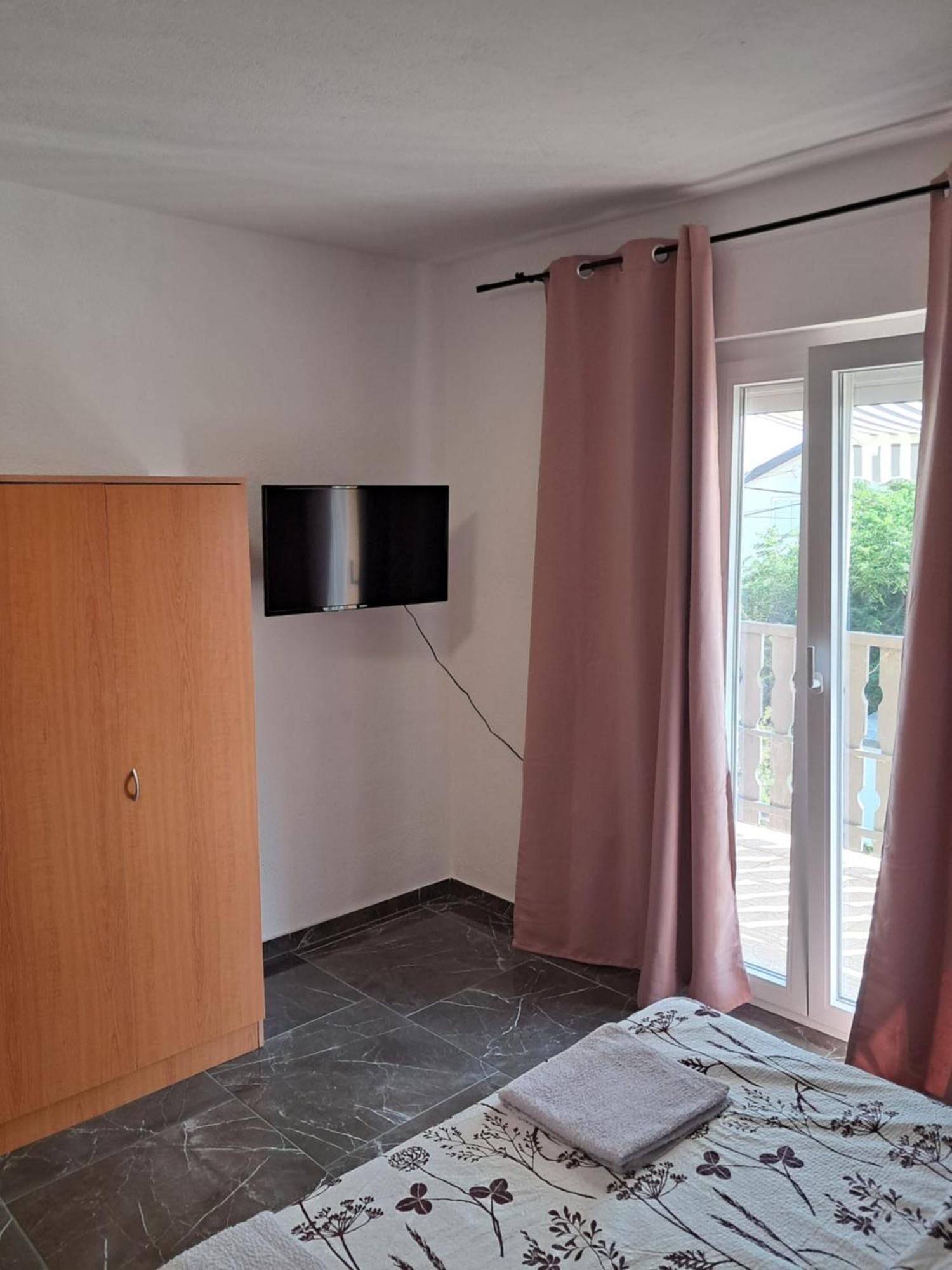 Apartments Mara Bela Karlobag Dış mekan fotoğraf