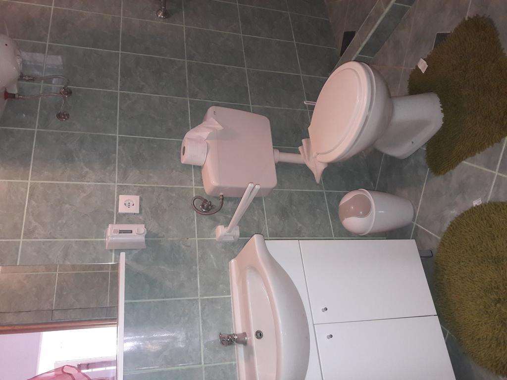 Apartments Mara Bela Karlobag Dış mekan fotoğraf